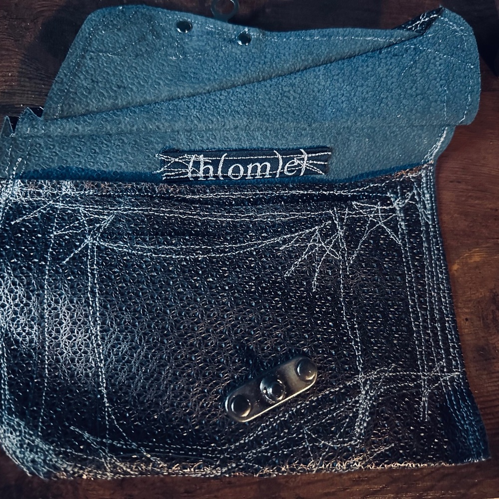 H(o)me indie made clutch wallet